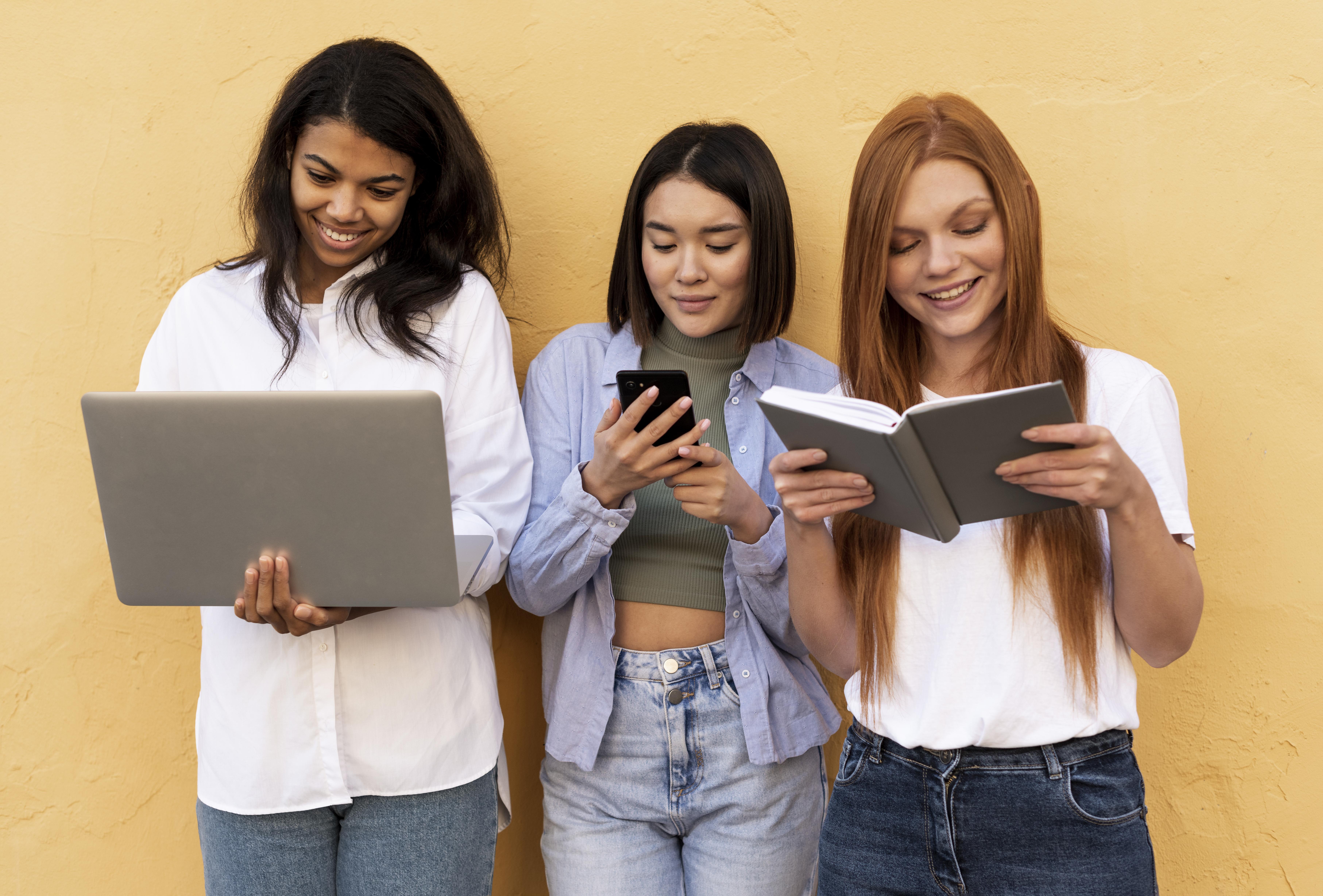 Cómo han cambiado los hábitos de lectura de los jóvenes y por qué siguen leyendo hoy.